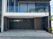 VENTA DE CASA EN LOMAS DE ANGELOPOLIS, PUEBLA UBICADA A...