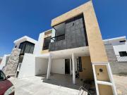 Casa en venta en Lomas de Banthí, SJR, Querétaro