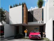 CASA EN VENTA EN LOMAS DE CHAPULTEPEC