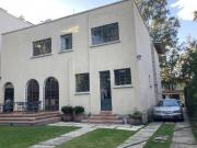 Casa en VENTA en Lomas de Chapultepec para remodelar o...
