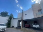 CASA EN VENTA EN LOMAS DE GRAN JARDIN CON 4 RECAMARAS, 5...