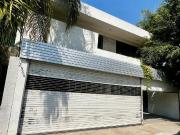 CASA EN VENTA EN LOMAS DE GUEVARA