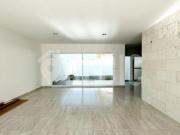 CASA EN VENTA EN LOMAS DE JURIQUILLA