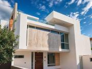 Casa en venta en Lomas de Juriquilla, 4 Rec?maras, 1 en...