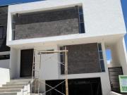 CASA EN VENTA EN LOMAS DE JURIQUILLA