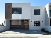 CASA EN VENTA EN JURIQUILLA