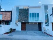 CASA EN VENTA EN LOMAS DE JURIQUILLA QUERETARO