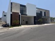 CASA EN VENTA EN LOMAS DE LA RIOJA/ P. DE ALCALÁ