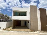 Casa en venta en Lomas de Mactumatza, Cancún, Chiapas