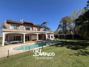 Casa en Venta en Lomas de San Isidro, San Isidro, G.B.A....