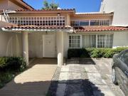 Casa en venta en Lomas de Tecamachalco, 2300 m2 de...