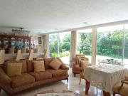 CASA EN VENTA EN LOMAS DE TECAMACHALCO CON TERRAZA Y JARDIN