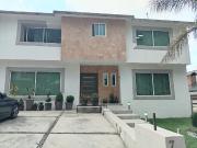 Casa en venta en Lomas de Valle Escondido, Atizapán de...