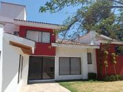 CASA EN VENTA EN LOMAS DE VALLE ESCONDIDO,BOSQUE...