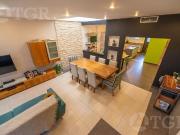 Casa en venta en Lomas de Zamora con excelente ubicación...