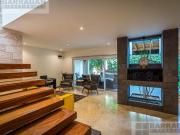 Casa en venta para inversionistas en Lomas del...