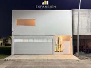 Casa en venta en Lomas del Dorado