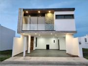 Casa en venta en Lomas del Dorado, Boca del Río,...