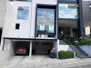 CASA EN VENTA EN LOMAS DEL RÍO