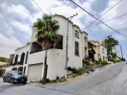 CASA EN VENTA EN LOMAS DEL ROBLE