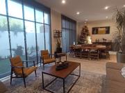 Casa en Venta en Lomas del Tec con Amplio Jardín