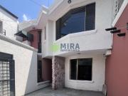 CASA EN VENTA EN LOMAS DEL TECNOLÓGICO, CERCA DEL...