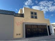 Casa en Venta en Lomas del Tecnológico recién remodelada