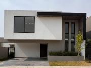 CASA EN VENTA EN LOMAS IV