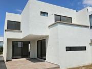 CASA EN VENTA EN LOMAS PUNTA DEL ESTE CON 3 RECAMARAS