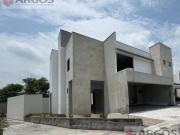 CASA EN VENTA EN LORETO SECTOR LA JOYA