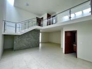 CASA EN VENTA EN LORETTA ll EXCELENTES ESPACIOS