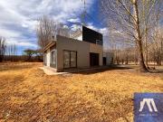 Casa en venta en los 4 elementos, uspallata por solo $220000