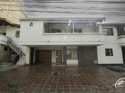 CASA EN VENTA EN LOS COLORES, MEDELLN