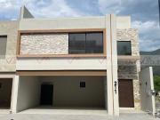 Casa en venta en Los Cristales, Monterrey, Nuevo León