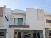 Casa en venta en carretera nacional