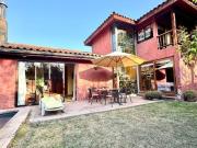 Casa en Venta en Los Dominicos/ Tomas Moro