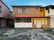 Casa en Venta en Los Esteros a media cuadra del TIA SanS