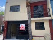Casa en Venta en Los Fresnos I, Apodaca NL 3 Pisos 4...