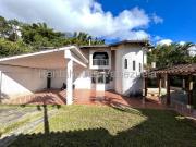 Casa en Venta en Los Guayabitos, Caracas
