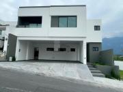 Casa en venta en Los Milagros de Valle Alto Monterrey... Casa en venta en Los Milagros de Valle Alto Monterrey...