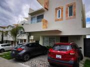 Casa en venta en Los Olivos Cumbres del Lago Juriquilla...