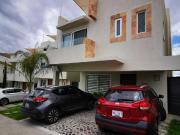 Casa en venta en Los Olivos Cumbres del Lago Juriquilla...