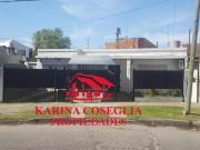 Casa en Venta en Los Polvorines, Malvinas Argentinas,...