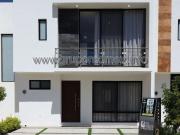 Casa en venta en Los Robles Juriquilla II, San Isidro,...