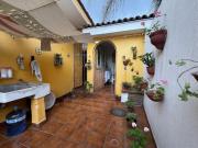 Casa en venta en Los Robles, Zapopan Jalisco, por La...