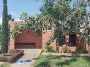 casa en venta en los rosales. Cod V117704