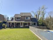 Casa en venta en Los Sauces 5 ambientes con parrilla y...