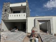 Casa en Venta en Los Viñedos, Torreón: Amplia Residencia...