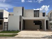 CASA EN VENTA EN M?RIDA, CHOLUL, PARQUE NATURA 384m2
