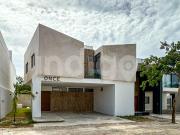 Casa en Venta en M?rida en Privada Soluna, Temoz?n Norte